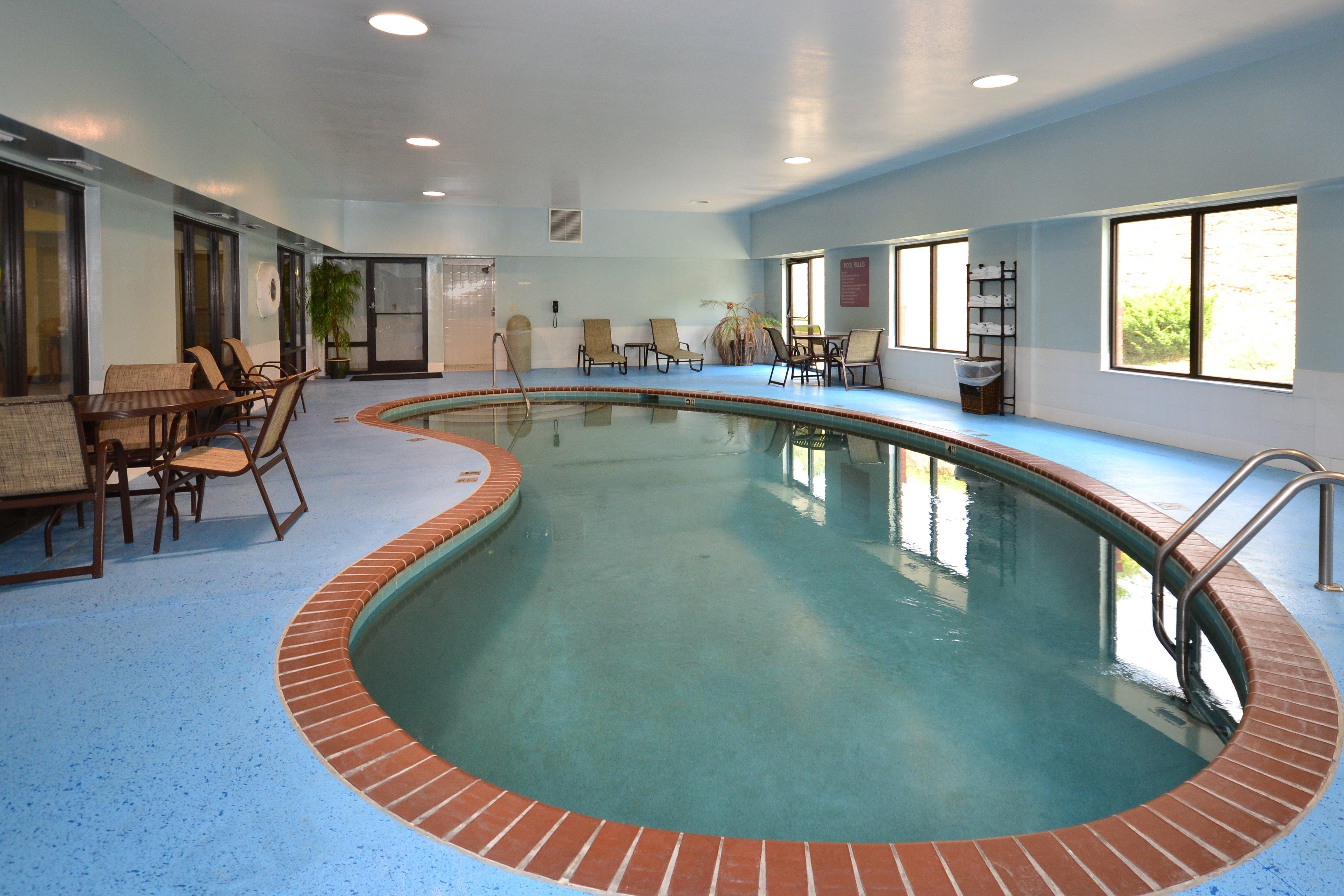 Holiday Inn Express Dublin By Ihg Exterior photo