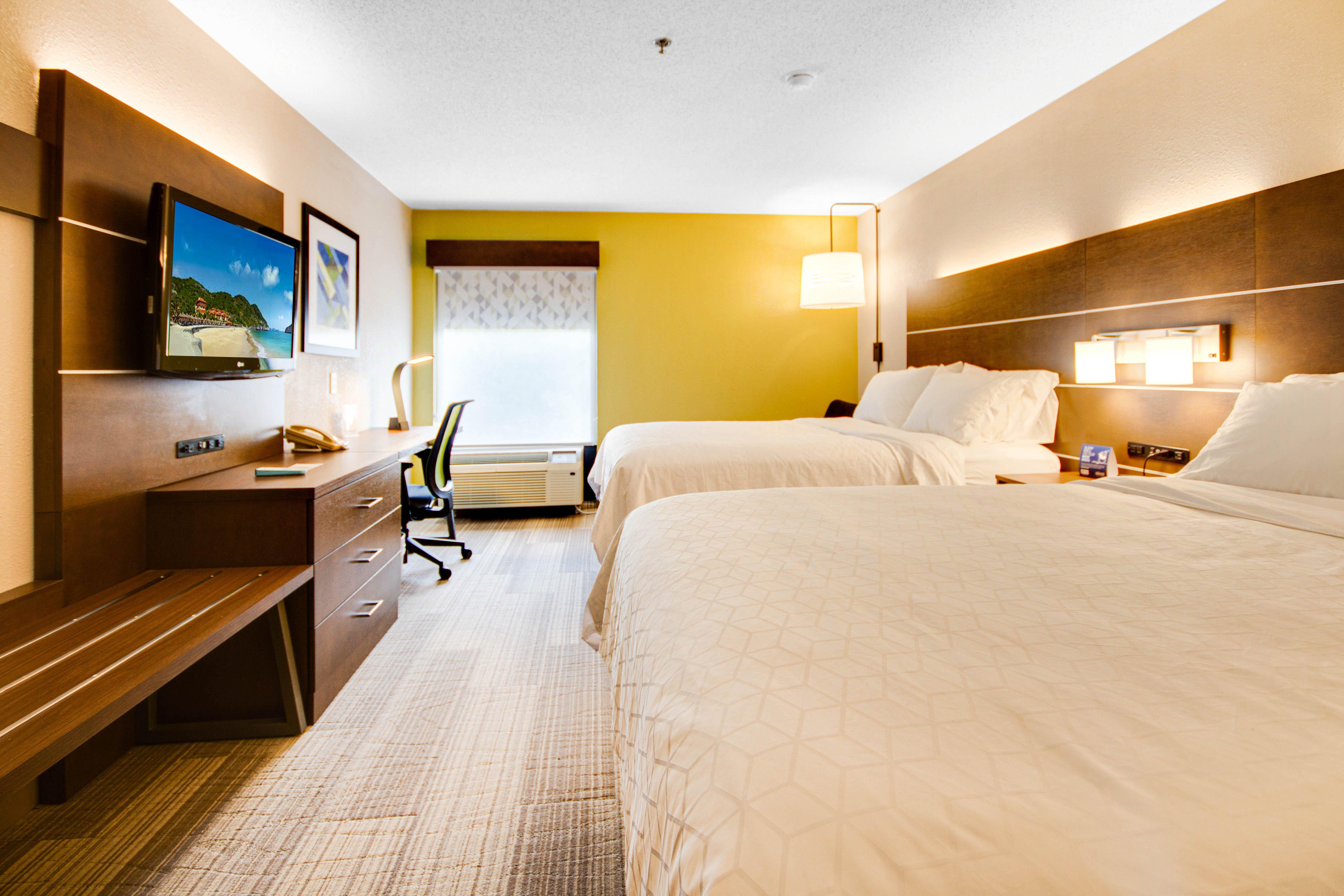 Holiday Inn Express Dublin By Ihg Exterior photo